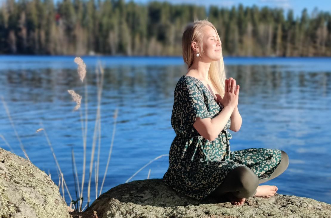 Luontojooga ja rentoutus Hiitolanjoella