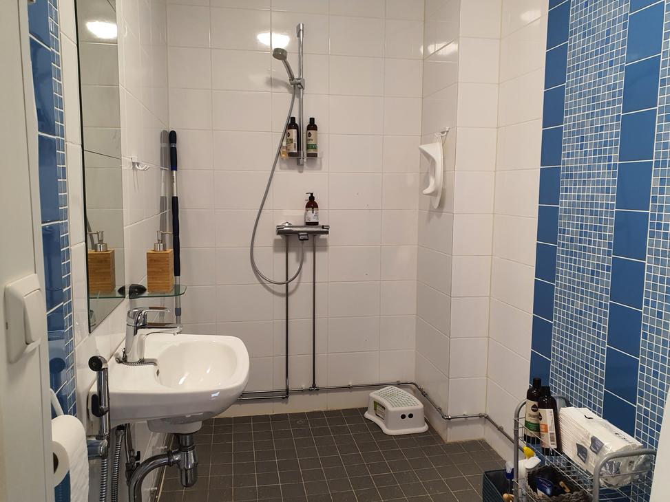 Kylpyhuone BB Hiitolanjoki