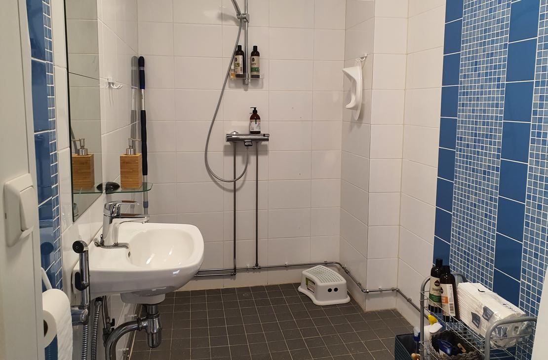 Kylpyhuone BB Hiitolanjoki